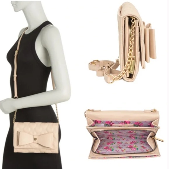 Betsey Johnson Quilted Heart Pattern Crossbody - Picture 2 of 2